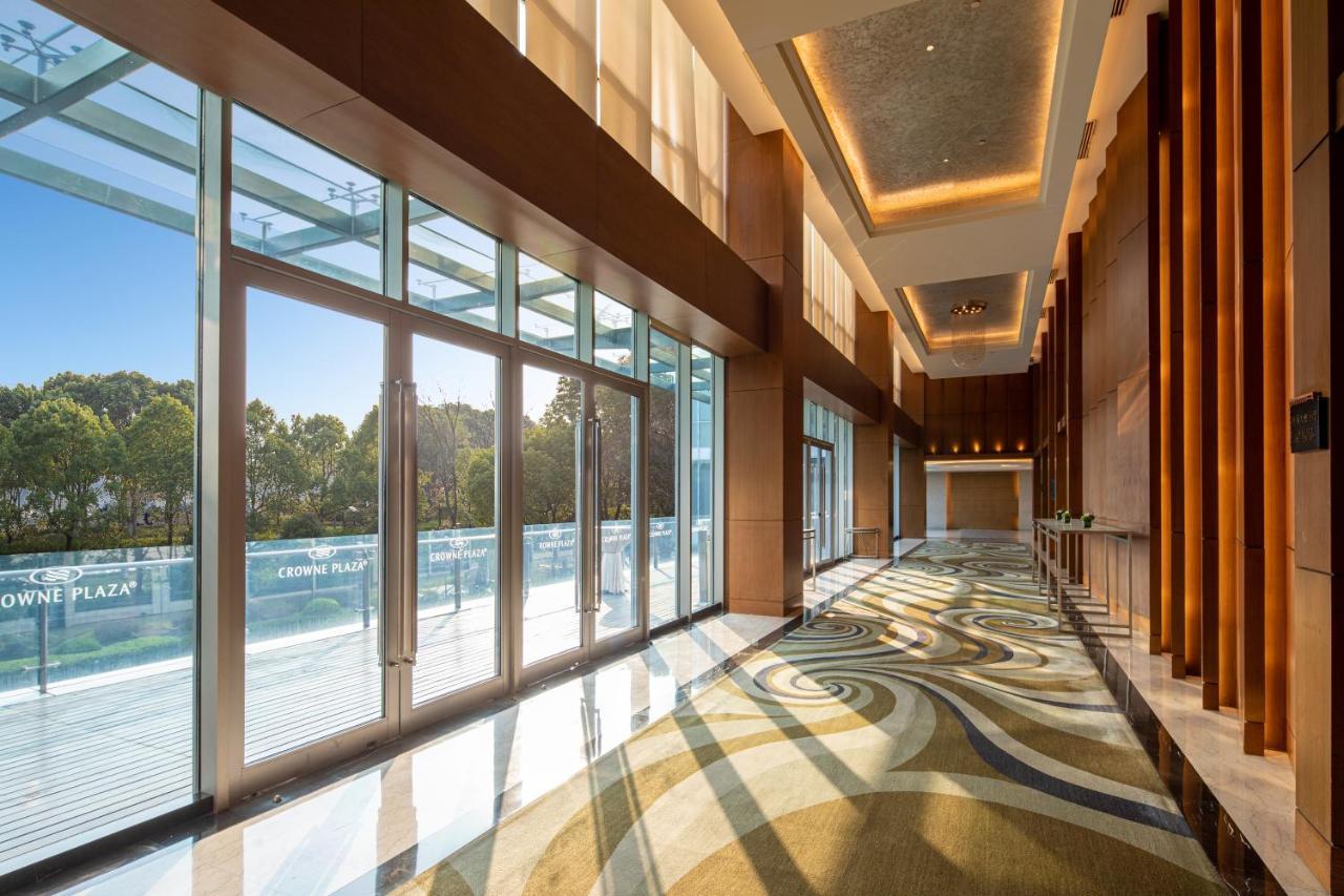 Crowne Plaza Shanghai Xiayang Lake By Ihg Qingpu المظهر الخارجي الصورة